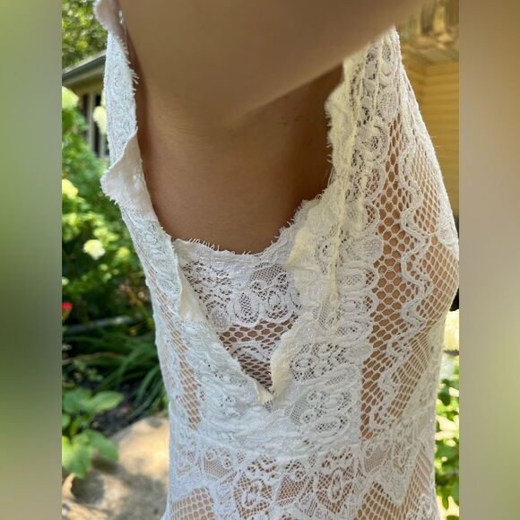 Nightcap by Carisa Rene Antoinette cream/nude lace overlay V-neck maxi dress, 1 - Picture 8 of 14